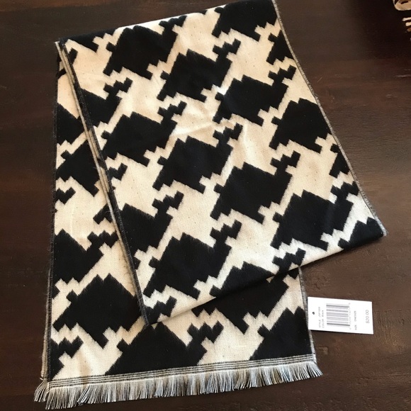 Softer Than Cashmere Accessories - NWOT Softer Than Cashmere Black/White Scarf